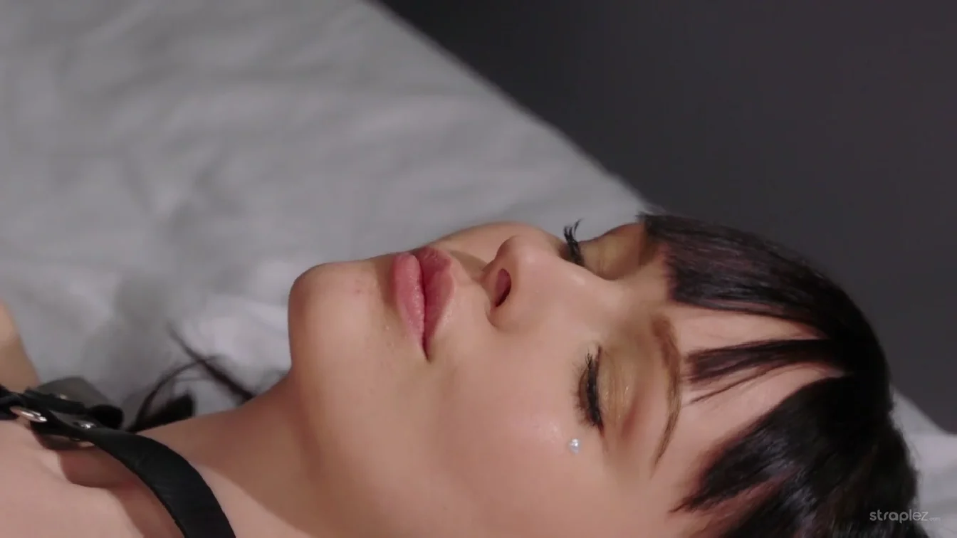 Amelia Riven And Lilly Mays Nylon Fever XXX